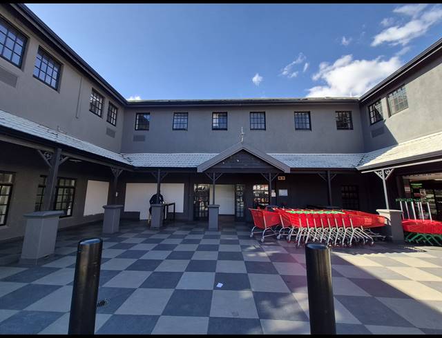 127M² OFFICE TO LET IN PARKMORE